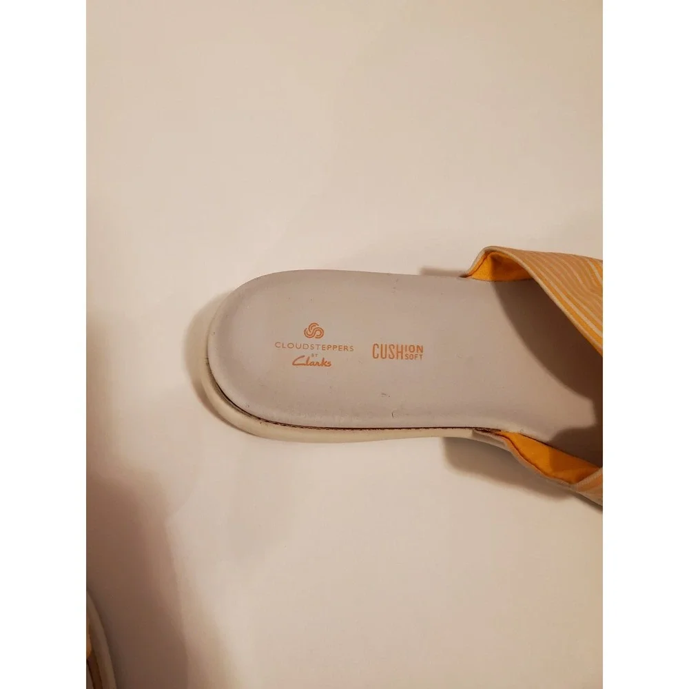 Clarks Cloudsteppers Slide Sandals‎ Eliza April Golden Yellow